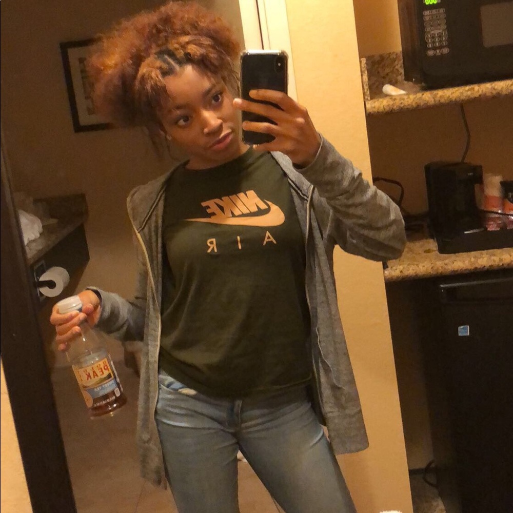 Meet your Posher, Asia